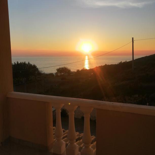 Al Faro Bed and Breakfast Realmonte Exteriör bild