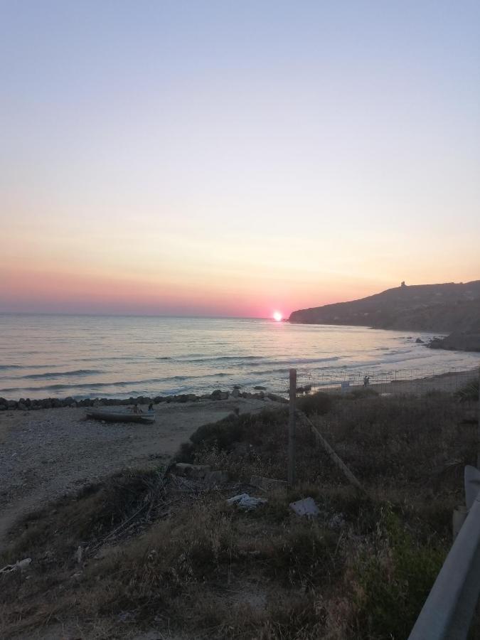 Al Faro Bed and Breakfast Realmonte Exteriör bild