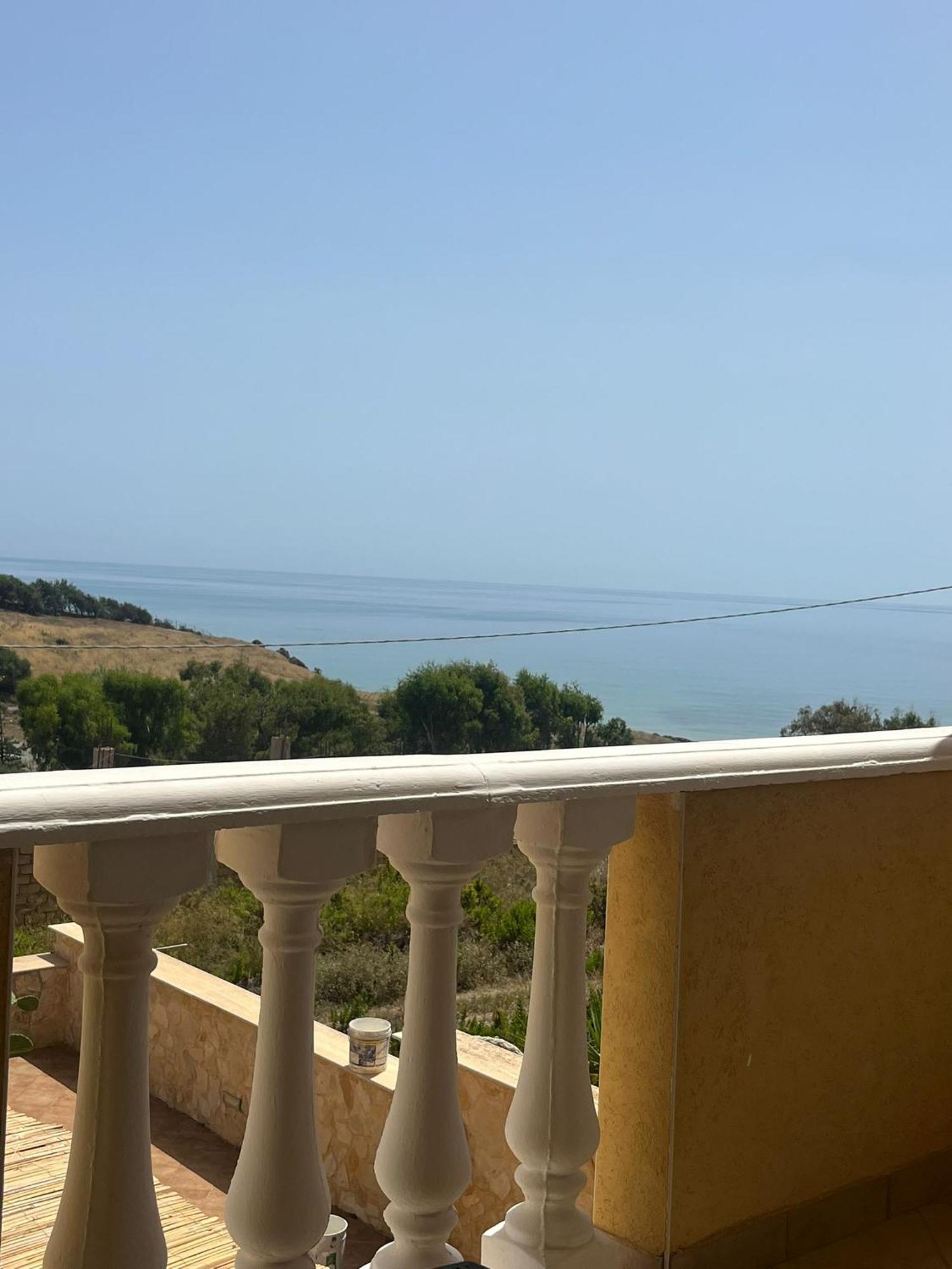 Al Faro Bed and Breakfast Realmonte Exteriör bild
